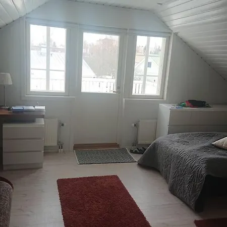 Huoneisto Talo Puistoalueella Keskustan Laehettyvillae Tampere